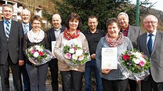 <p>Die Bäckerei Münkel-Burkhardt würdigte die langjährigen Betriebszugehörigkeiten ihrer Mitarbeiter. Das große Engagement des Teams hat der Bäckerei zu internationalem Ruhm verholfen.</p>