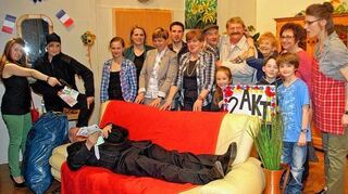 <p>Wahre Lachsalven erntete das Seckach Laientheater. Eine zweite Vorstellung von "Heiße Bräute machen Beute" findet am Samstag, 21. März, um 19.30 Uhr in der Seckachtalhalle statt.</p>