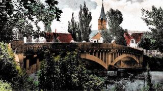 <p>Die Brücke von Elpersheim, hier auf einer kolorierten Postkarte von 1937, wurde im April 1945 wie mehrere andere Tauber-Brücken gesprengt, weil nach Hitlers Befehl vom 19. März alles, was dem Feind nützen könnte, zerstört werden sollte.</p>