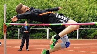 <p>Bei den Leichtathletik-Kreismeisterschaften in Buchen gab es tolle Wettkämpfe, hier ein Bild vom Hochsprung.</p>