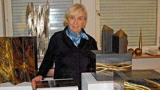 <p>Die Buchener Künstlerin Gertrude Reum ist am Sonntag im Alter von 88 Jahren verstorben.</p>