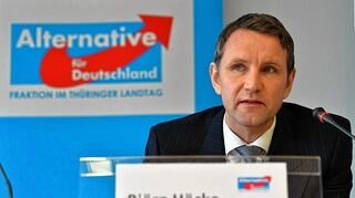 <p>Nachdem die Distelhäuser Brauerei eine Veranstaltung des AfD-Kreisverbandes mit dem umstrittenen thüringischen Landeschef Björn Höcke abgesagt hatte, spricht er nun in der Balbachhalle in Unterbalbach.</p>