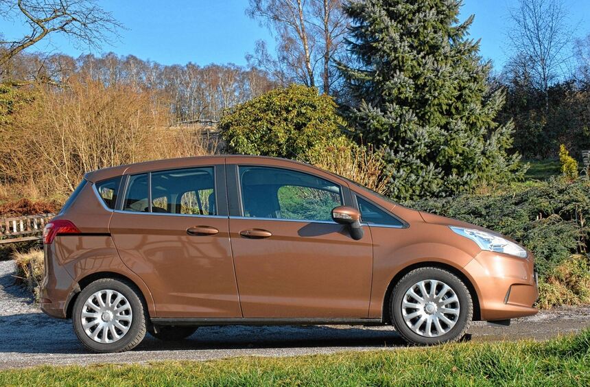 Ohne BSäule, dafür mit Schiebetüren Auto
