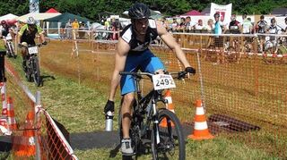 <p>Über Stock und Stein ging es für die Teilnehmerinnen und Teilnehmer des "12-Stunden-Mountainbike-Rennens" in Külsheim. Wer nach den Strapazen auf dem Siegerpodest stehen durfte, war natürlich besonders glücklich.</p>