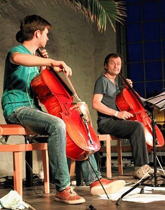 <p>Crossover: Das Woodwork Duo beim Konzert in Weikersheim.</p>