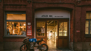 <p>mid Isle of Man - Café-Racer der Neuzeit: das neue Elektro-Motorrad Saroléa Manx 7.</p>