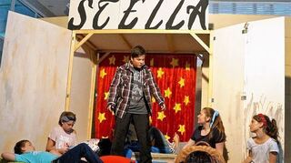 <p>Viele Abenteuer müssen die Kinder bestehen in dem Theaterstück "Herr der Diebe" nach dem Roman von Cornelia Funke.</p>