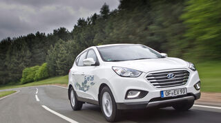 <p>mid Groß-Gerau - Die Brennstoffzellen-Technik ist praxistauglich und das Wasserstoff-Auto Hyundai ix35 Fuel Cell etabliert. Was nun noch fehlt, ist die entsprechende Tankstellen-Infrastruktur.</p>