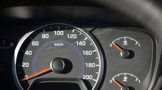 <p>mid Groß-Gerau - Im Gas-i10 kann der Fahrer dank bivalentem Antrieb jederzeit auch auf den Benzintank umschalten.</p>