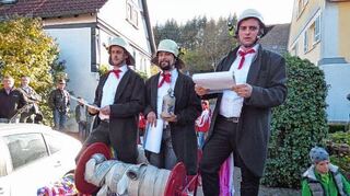 <p>Viel über das Ortsgeschehen zu berichten hatten die Kerwaburschen Stefan Diehm, Martin Holzhäuser und Patrick Volk.</p>