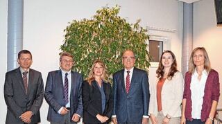 <p>Bei der Versammlung des Zweckverbands Hohenloher Wasserversorgungsgruppe (von links): Holger Gersten, Klaus-Dieter Schumm, Petra Weber, Ernst Rommel, Jaqueline Förderer und Isolde Ansorge.</p>