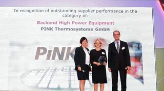 <p>Das Unternehmen Pink GmbH Thermosysteme wurde mit dem Supplier Award der Infineon Technologies AG ausgezeichnet. Das Bild zeigt F. Fischer, Andreas Althaus und Dr. Kohring.</p>