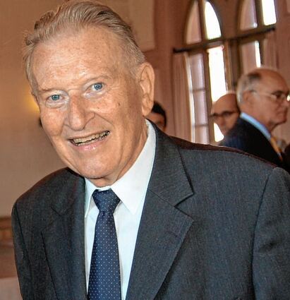 <p>Im Alter von 89 Jahren starb der frühere Bürgermeister und Ehrenbürger der Stadt Tauberbischofsheim, Erich Hollerbach.</p>