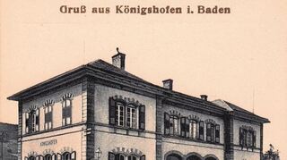 <p>Eine alte Ansichtskarte zeigt den Bahnhof Königshofen (Baden) um 1910.</p>