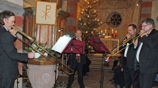 Das Leipziger Posaunenquartett „Opus 4“ nahm die Zuhörer in der Urpharer Jakobskirche mit auf eine Reise durch ein halbes Jahrtausend Musikgeschichte. Die herausragenden Musiker boten zum neuen Jahr ein eindrucksvolles Abendkonzert und ernteten dafür großen Beifall.
