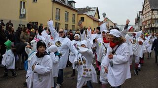 Heimspiel: Die Bettflaschen des KKK.