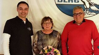 Vorsitzender Martin Reinhart (von links) mit den Ausgezeichneten Doris Römisch und Friedrich Riedl.