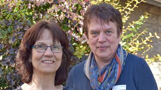 Christine Göhring (links) und Heike Janson sind die Gesichter des Angebots „Familienhebammen“ im Rahmen der Frühen Hilfen des Jugendamts. Sie helfen Müttern und Vätern, die Bindung zu ihrem Kind herzustellen und geben hilfreiche Tipps.