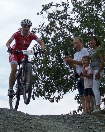 Über Stock und Stein ging es bei dem 12-Stunden-Rennen.