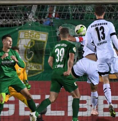 Beim zweiten Gegentor konnte Lars Schmidt (Nummer 39) nicht mehr eingreifen.
