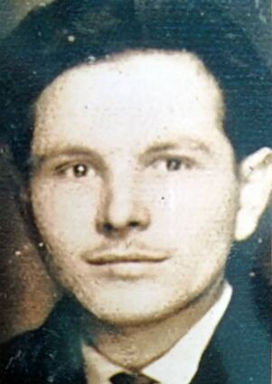 Der Pole Boleslaw Galus wurde schon 1939 zur Zwangsarbeit nach Deutschland gebracht. Aufgrund eines Befehls von Heinrich Himmler vom 8. März 1940 wurde er wegen seiner Beziehung zu einer deutschen Frau gehängt.