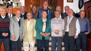 Die Verleihung der goldenen Ehrennadel des Landesfischereiverbandes stand im Mittelpunkt einer feierlichen Veranstaltung des Angelsportvereins Lauda, bei der man auch den Fischerkönig kürte.