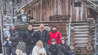 2018 wurde bereits die Renovierung der Blockhütte in Angriff genommen. Zahlreiche Mitglieder legten Hand an. Murat Arslan nahm sich sogar Urlaub, um das Dach zu decken.