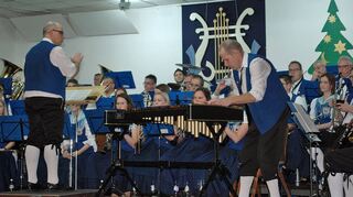 Die Höpfinger Trachtenkapelle beherrscht ein breites Repertoire, wie sie bei ihrem beeindruckenden Konzert unter Beweis stellte.