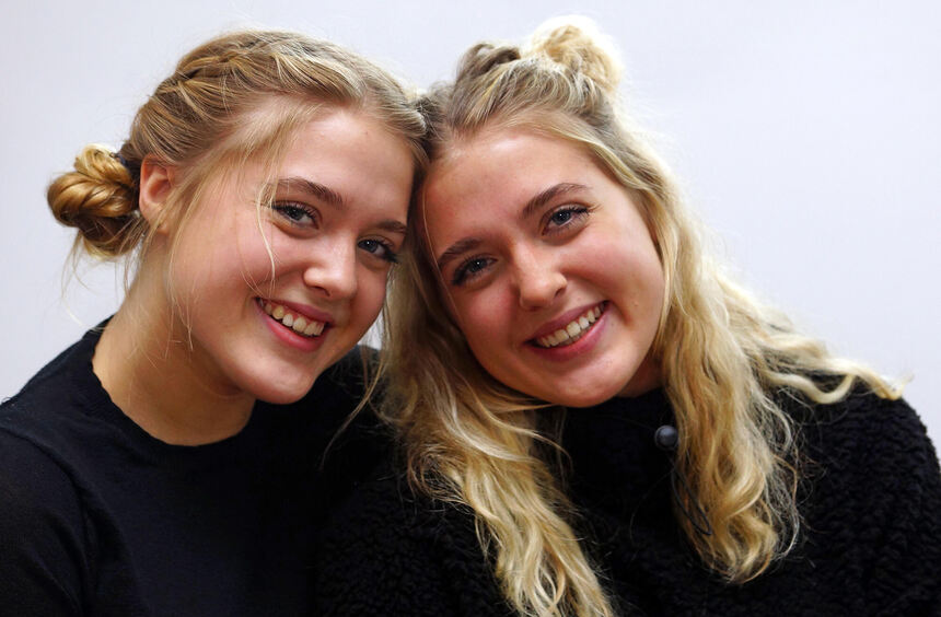 Jana und Sophia Münster Jana und Sophia Münster