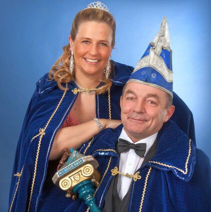 Prinzessin Astrid I. (Hemmrich) und Prinz Rainer I. (Schwab) haben bei der heutigen Fremdensitzung in Oberlauda ihren ersten großen Auftritt.