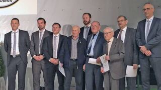 70 Jahre und mehr gehören diese Mitglieder dem SV „Germania“ an. Bernd Bopp zeichnete sie im Beisein seines Vorstandsteams aus.