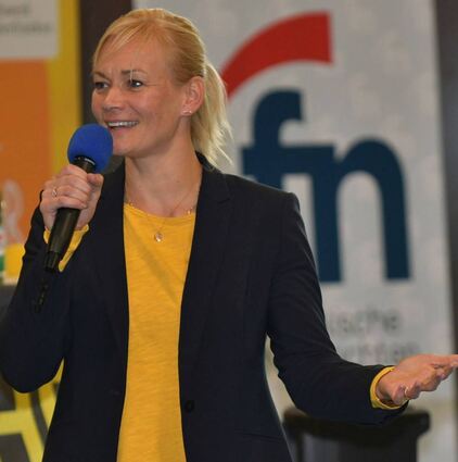 Stargast des Abends war Bibiana Steinhaus, die erste Bundesligaschiedsrichterin der Geschichte. Sympathisch und volksnah berichtete sie über ihre Erfahrungen.