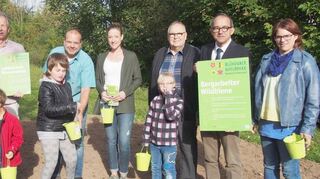 Mit Kindern der Alois-Wissmann-Schule wurde bei der Lebenshilfe in Hainstadt symbolisch neu eingesät.