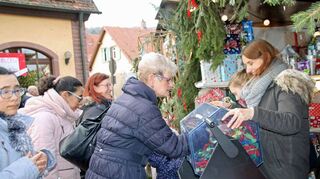 Der Kreuzwertheimer Weihnachtsmarkt lockte viele Besucher zum Fürstin-Wanda-Haus.