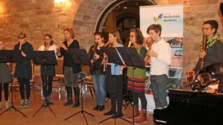Das Weihnachtskonzert der Musikschule wurde vom Blockflöten-Ensemble aus der Klasse von Marion Lohmann eröffnet.
