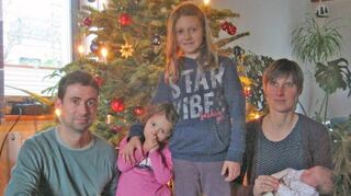 Familie Bako mit ihrem jüngsten Mitglied: Lavinia Sofie.