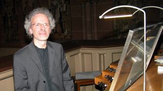 Stefan Iseke, Organist der Christuskriche in Düren, spielte am Sonntag im Hardheimer Erftaldom bekannte Orchesterwerke auf der Vleugels-Orgel.