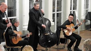 Das Ensemble „Djangology“ gastierte im Schlösschen Hofgarten.