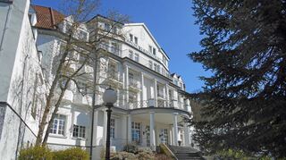 Die Median Klinik Hohenlohe: Nach zwei Coronafällen steht das Haus mit seinen aktuell 163 Patienten unter Quarantäne.