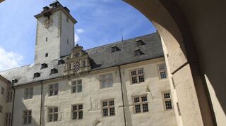 Das Deutschordensschloss war nach der Einnahme der Stadt kurz Sitz der amerikanischen Militärregierung.