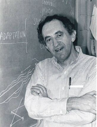 Julius Adler, geboren 1930 in , ist Professor für Biochemie in Madison /  (USA). Heute feiert er seinen 90. Geburtstag.