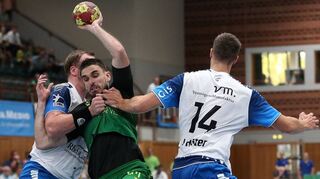 Spielt künftig in der 3. Liga beim HSC Bad Neustadt: Benjamin Herth (grünes Trikot). An der Saale soll er für mehr Aufwind bei den Rotmilanen sorgen.