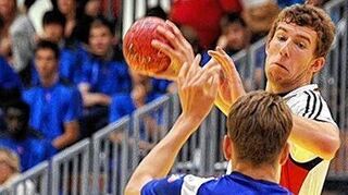 <p>Der aus Hardheim stammende Handballer Marcel Engels, Sohn von Andy Engels, ist derzeit bei der A-Junioren-EM der Handballer in Österreich aktiv.</p>