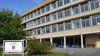 Das Matthias-Grünewald-Gymnasium in Tauberbischofsheim wurde den Rest der Woche für den Präsenzunterricht geschlossen.