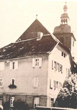 Die alte Volksschule: Von 1845 bis 1848 fand hier der Unterricht der Höheren Bürgerschule statt.