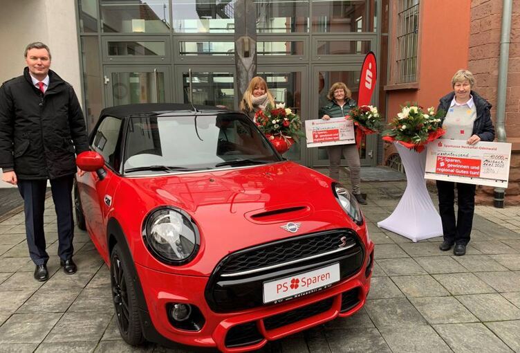 Kundin Gewinnt Mini Cooper Frankische Nachrichten