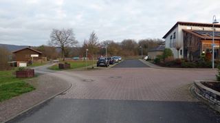 Die Erweiterung des Mondfelder Neubaugebiet Breitgewann verzögert sich. Aber es wird deutlich mehr Baugrundstücke geben. Auf dem Bild zu sehen die künftige Zufahrt.