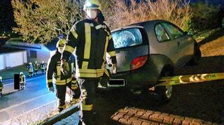 In Freudenberg musste die Feuerwehr ein Auto absichern.