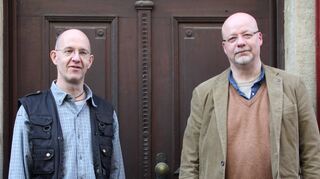Mit dem Künstler Michael Blümel (rechts) hat der Reinsbronner Autor Bernd Marcel Gonner einen kongenialen Illustrator gefunden. Weitere Zusammenarbeit nicht ausgeschlossen.