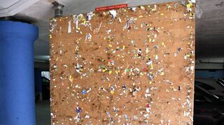 Die Pinwand in der Wertheimer Tiefgarage hängt eigentlich immer voller Konzertan-kündigungen. Noch ist sie erschreckend leer.